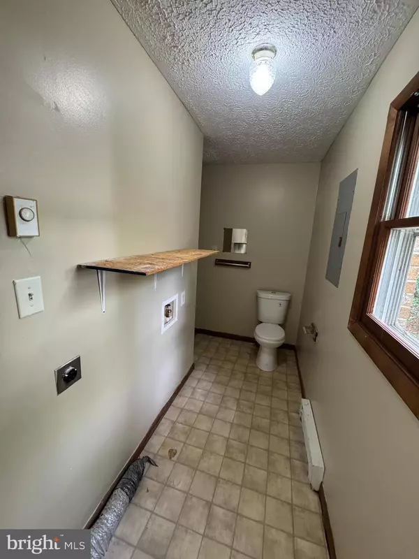 Winchester, VA 22601,512 ALLSTON CR