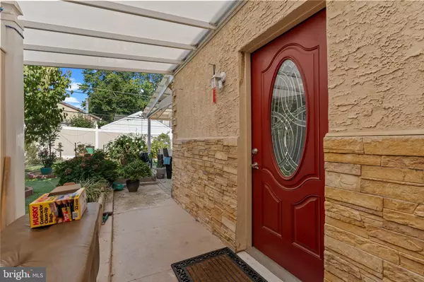 Philadelphia, PA 19116,813 PIERMONT ST