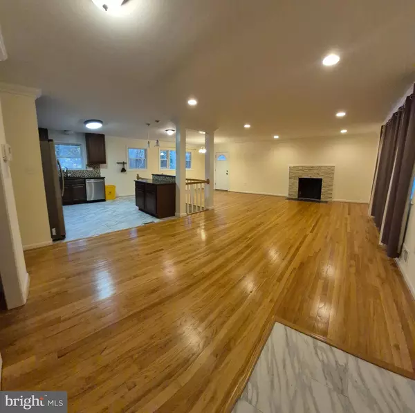 Clinton, MD 20735,7015 GROVETON DR