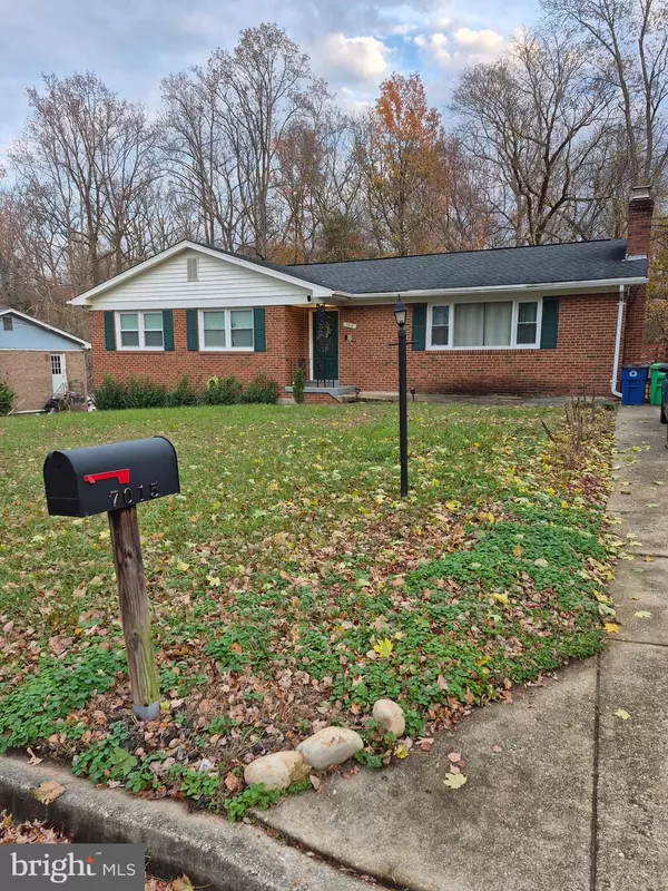 Clinton, MD 20735,7015 GROVETON DR