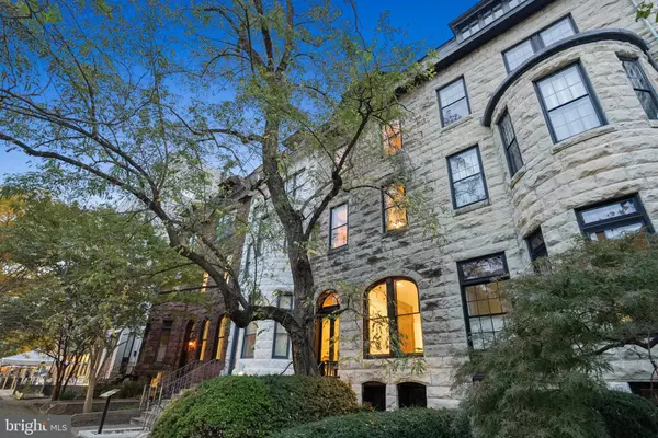 2012 R ST NW, Washington, DC 20009