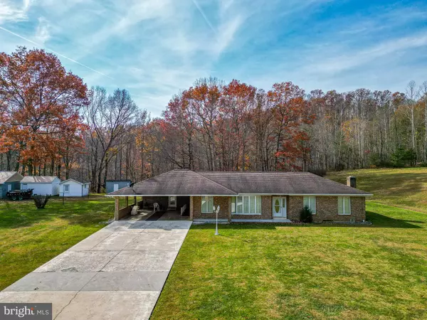 645 LOWER NORTH FORK RD, Seneca Rocks, WV 26884