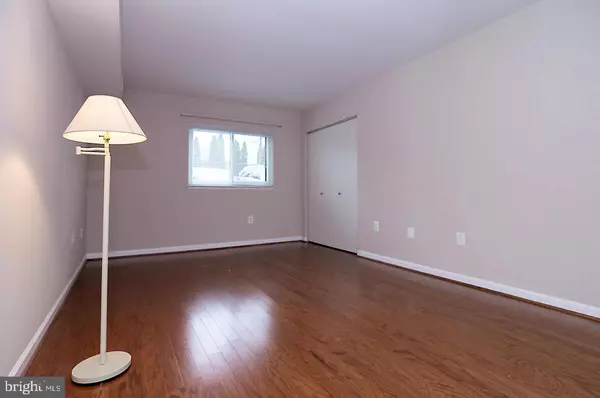 Fairfax, VA 22031,3113 BUCCANEER CT #002