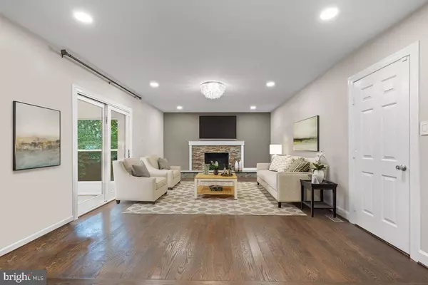 Burke, VA 22015,9472 LAPSTRAKE LN