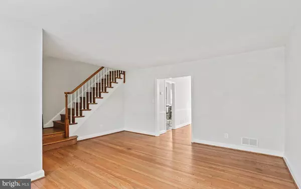 Catonsville, MD 21228,403 STRATFORD RD