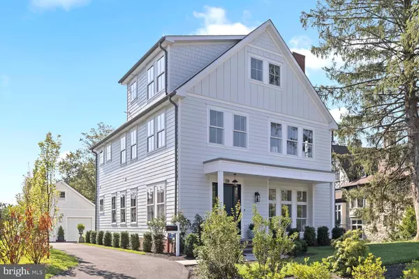 14 PELHAM RD, Philadelphia, PA 19119