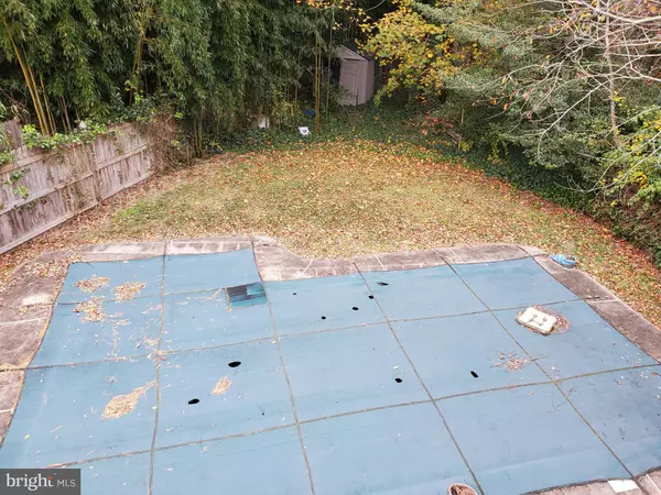 Manahawkin, NJ 08050,76 BEACH AVENUE