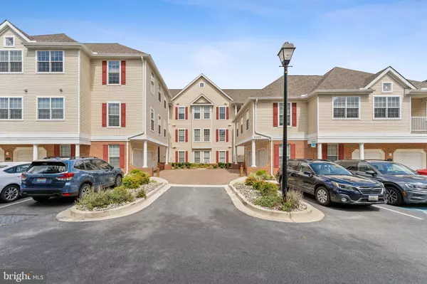 5002 HOLLINGTON DR #301, Owings Mills, MD 21117