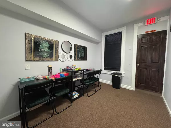 Baltimore, MD 21218,2527 GREENMOUNT AVE