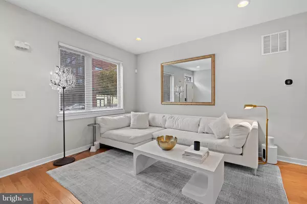 Philadelphia, PA 19122,104 TURNER ST