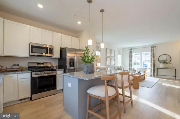 Millville, NJ 08332,30 WHITAKER CT