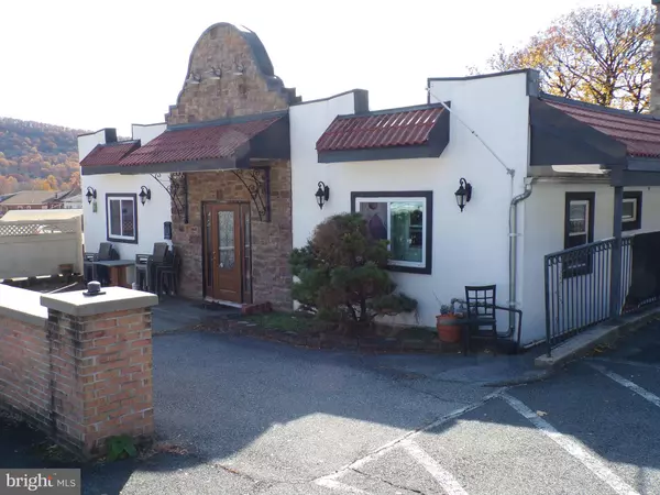 16 COLUMBIA AVE, Reading, PA 19606