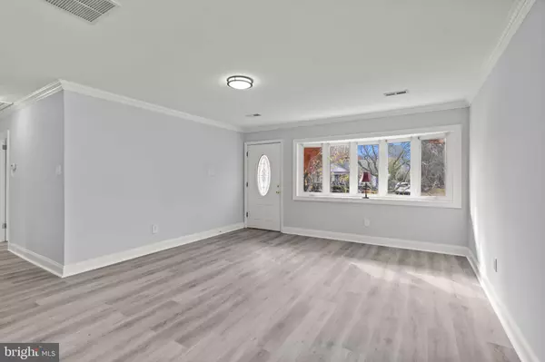 Delanco, NJ 08075,418 DELVIEW LN