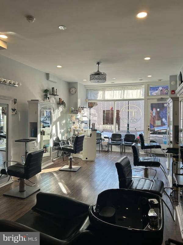 Philadelphia, PA 19127,4227 MAIN ST