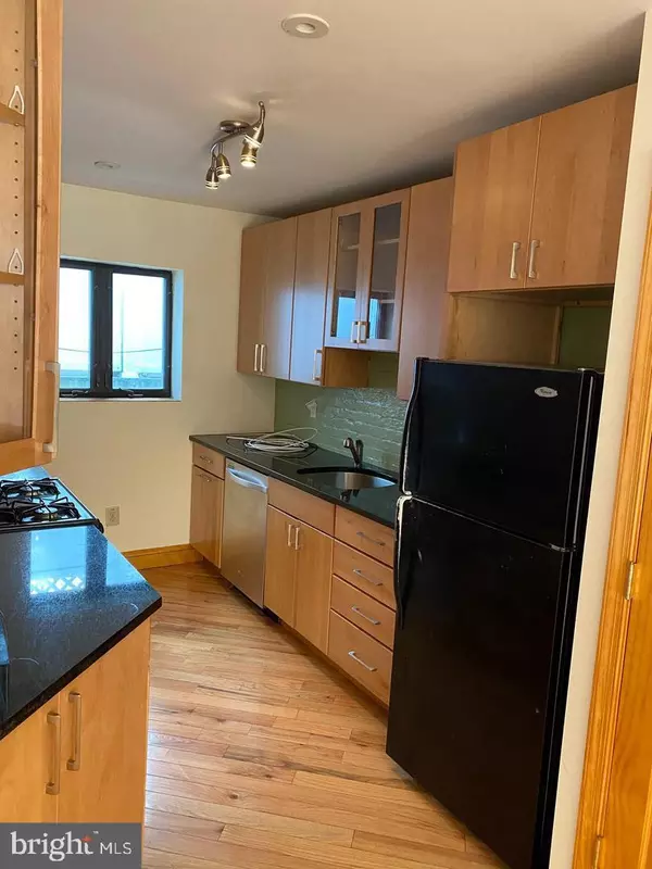 Philadelphia, PA 19130,2443 OLIVE ST