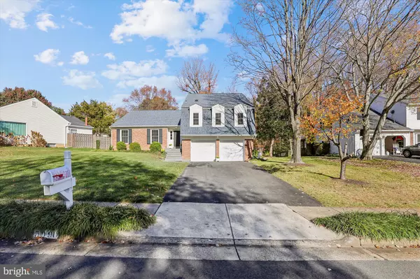 Burke, VA 22015,5090 QUEENS WOOD DR