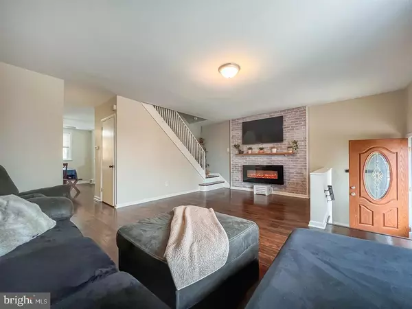 Philadelphia, PA 19154,3008 DERRY TER