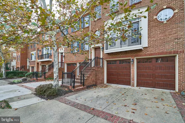 Herndon, VA 20170,121 HERNDON MILL CIR