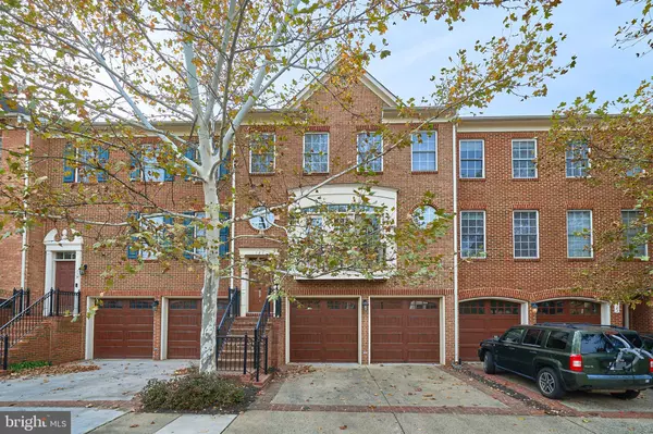 Herndon, VA 20170,121 HERNDON MILL CIR