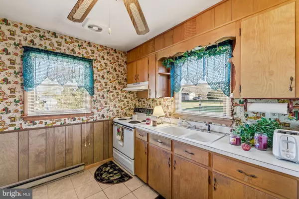 Stanley, VA 22851,115 SUNSET DR