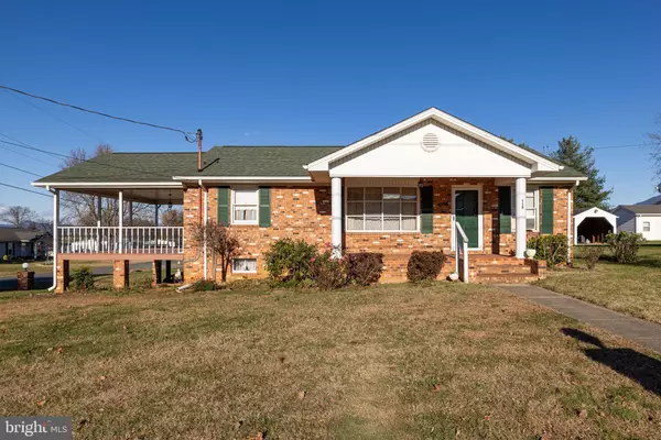 115 SUNSET DR, Stanley, VA 22851