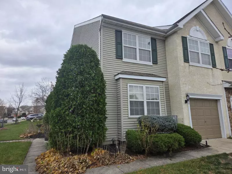 32 HEARTHSTONE LN, Marlton, NJ 08053