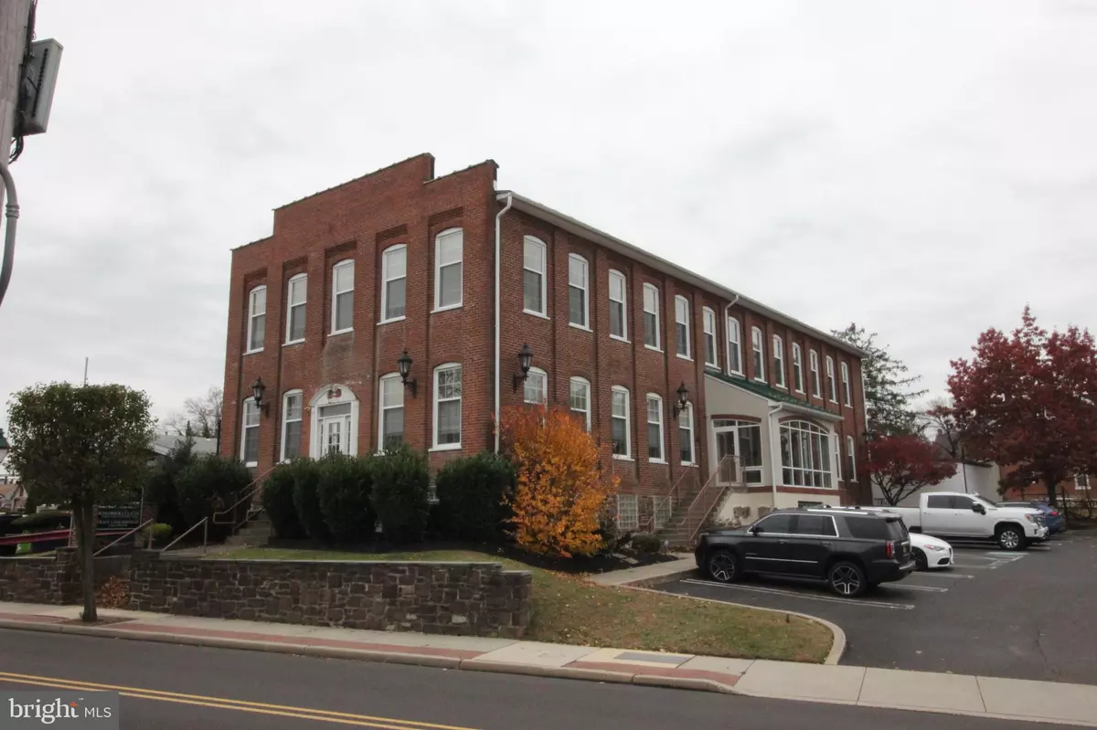 Hatfield, PA 19440,21 E LINCOLN AVE