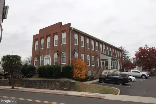 21 E LINCOLN AVE, Hatfield, PA 19440