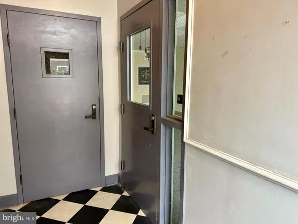 Manheim, PA 17545,54 S MAIN ST