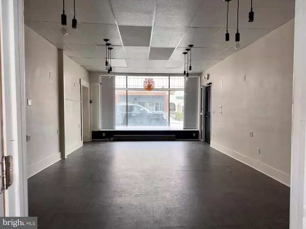 Manheim, PA 17545,54 S MAIN ST