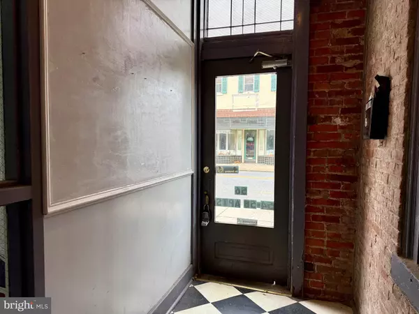 Manheim, PA 17545,54 S MAIN ST