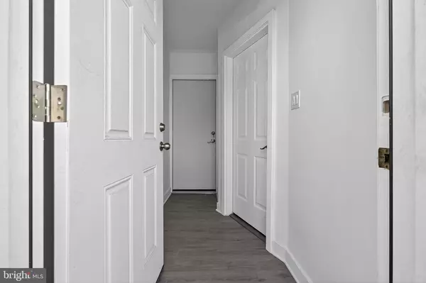 Philadelphia, PA 19126,1650 W CHELTENHAM AVE #1 ST FL