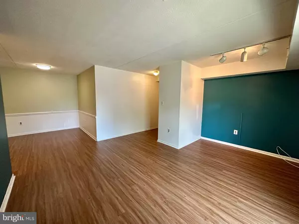 Dover, DE 19904,1 DOVER HALL