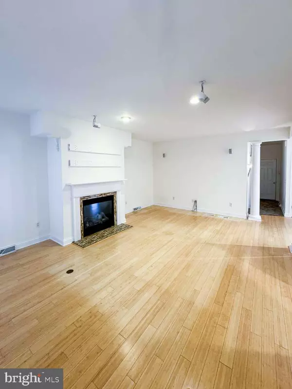 Lititz, PA 17543,701 WOODFIELD DR