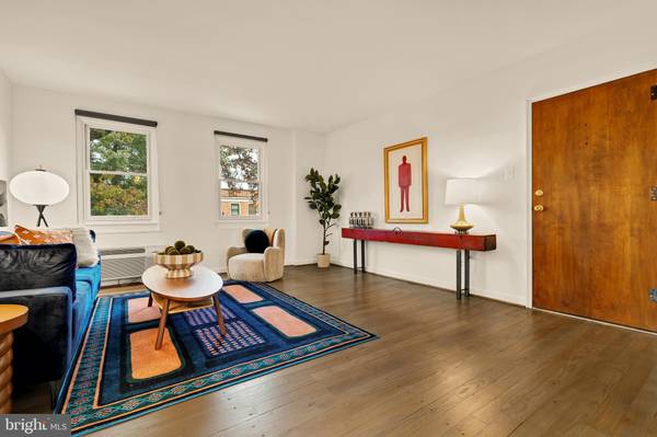 Chevy Chase, MD 20815,4818 CHEVY CHASE DR #303