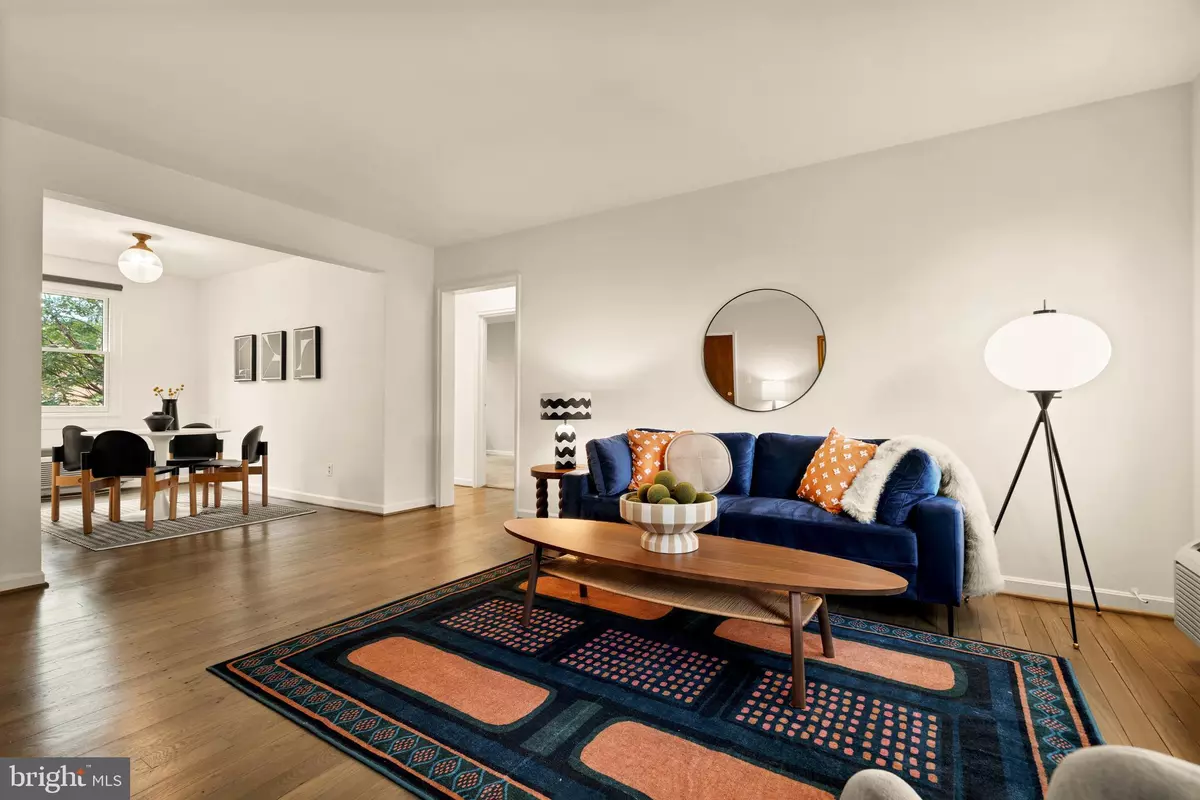 Chevy Chase, MD 20815,4818 CHEVY CHASE DR #303