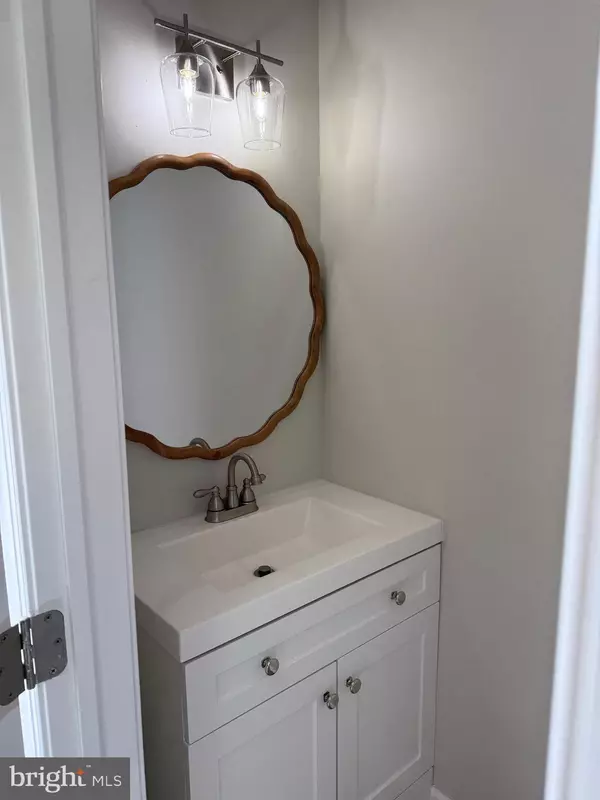 Newark, DE 19702,328 VICTORIA BLVD