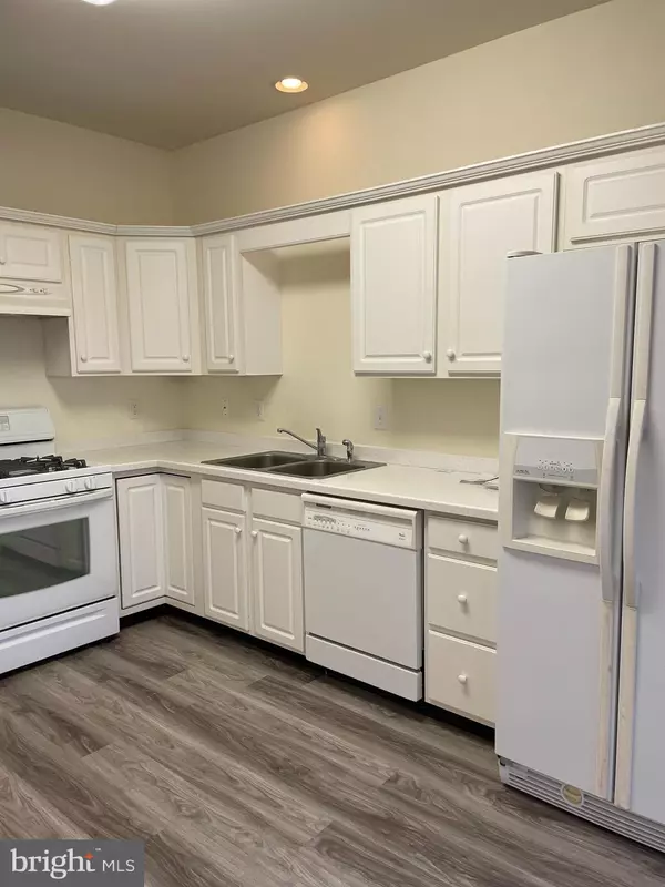 West Windsor, NJ 08550,107 WARWICK ROAD