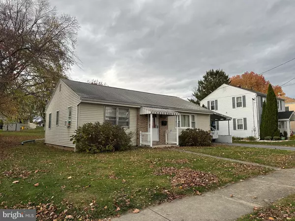 717 W OAK ST, Palmyra, PA 17078