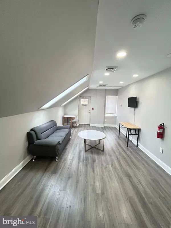 Philadelphia, PA 19131,2417 N 54TH ST #E