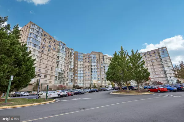 Leesburg, VA 20176,19375 CYPRESS RIDGE TER #601