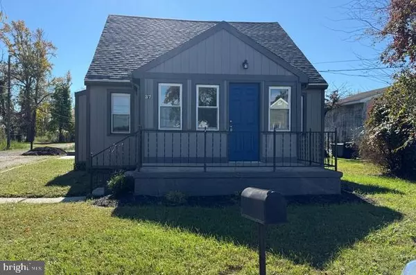 37 BEAVER AVE, Pennsville, NJ 08070