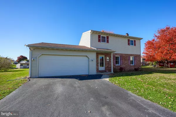 Ephrata, PA 17522,230 MEADOWLARK DR