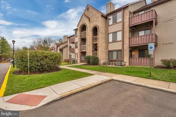 Mount Laurel, NJ 08054,5406-A ABERDEEN DR #A