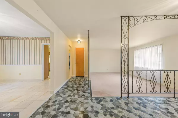 Pennsville, NJ 08070,17 KING ST