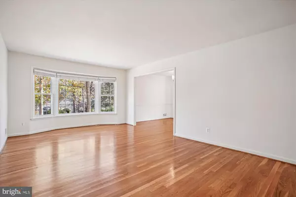 Annandale, VA 22003,4307 PLANTERS CT