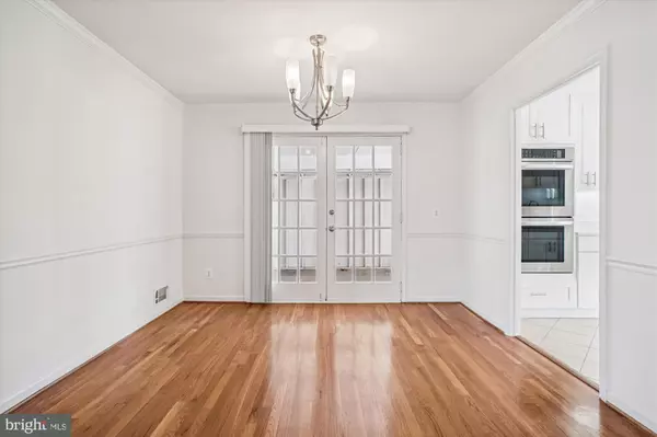 Annandale, VA 22003,4307 PLANTERS CT