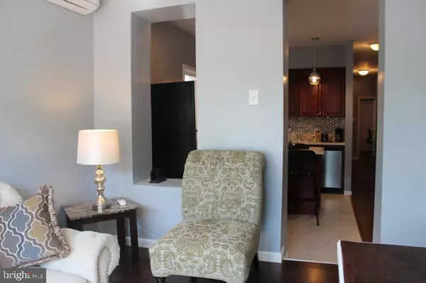 Philadelphia, PA 19141,5923 N BROAD ST #1ST FLR