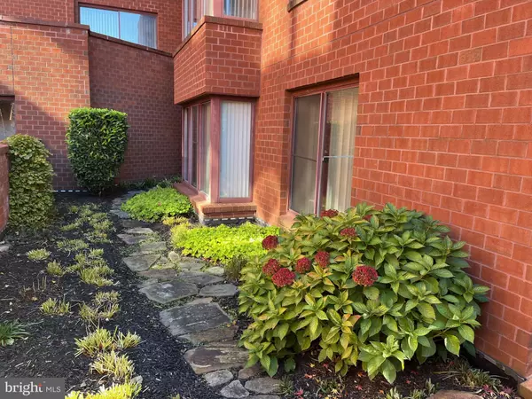 1 GRISTMILL CT #107, Baltimore, MD 21208