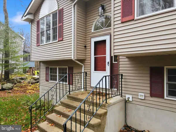 Tobyhanna, PA 18466,163 LONG WOODS RD